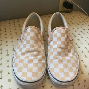 VANS, checkered coral slip ons